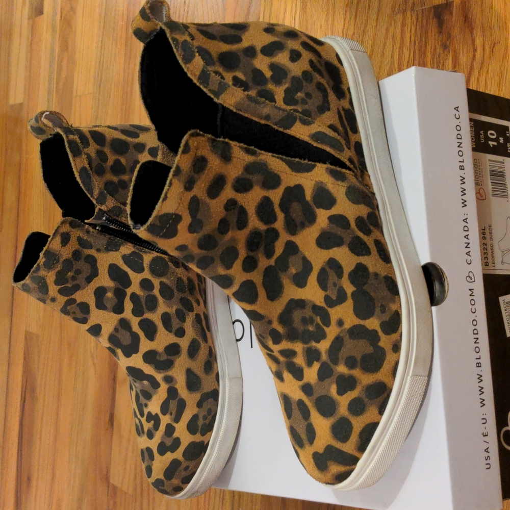 Blondo waterproof leopard sneaker size 10
